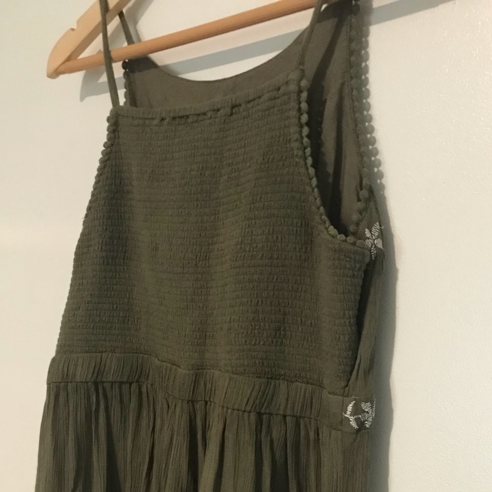 Embroidered Maternity Top - Picture 5 of 6